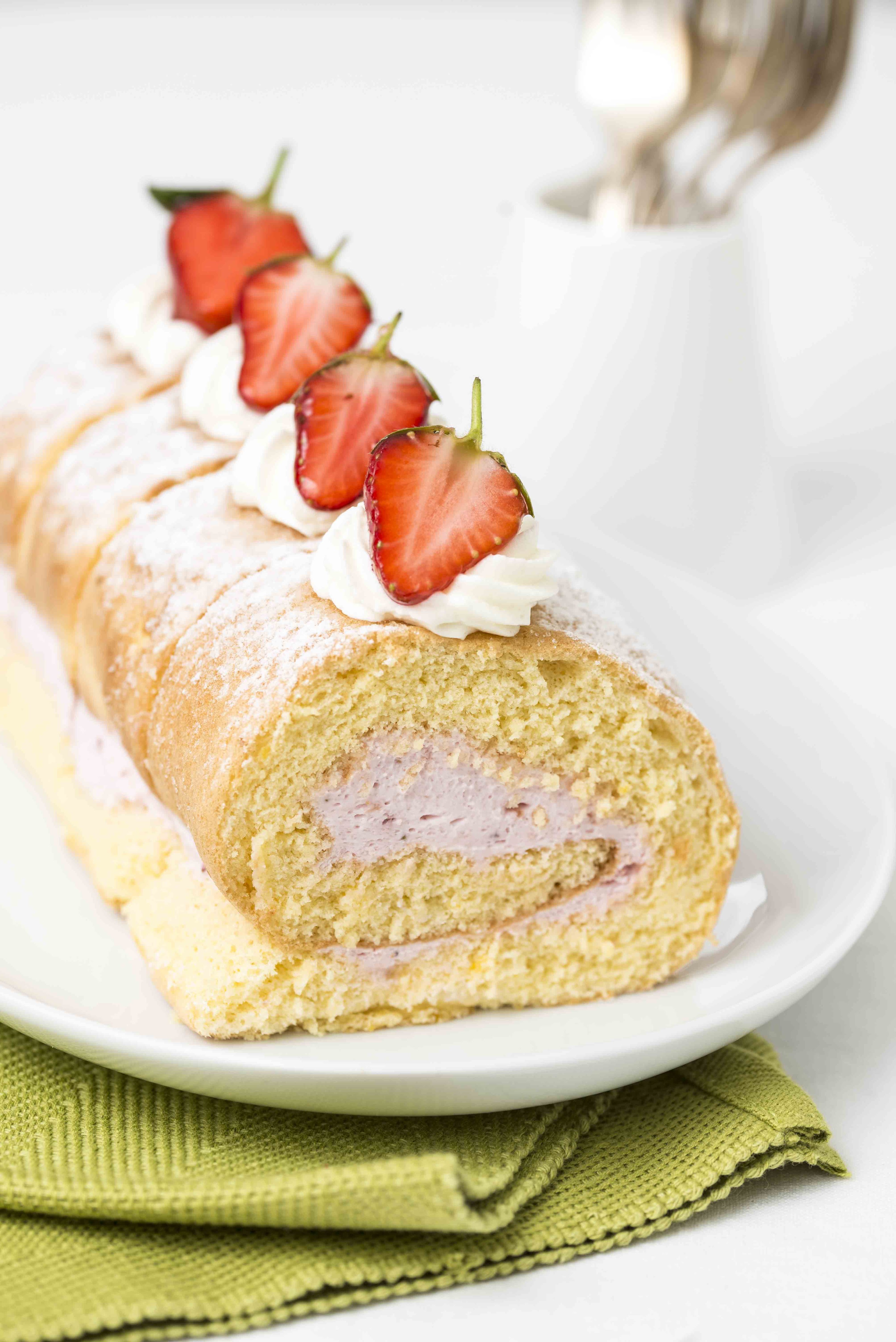 erdbeer topfen roulade