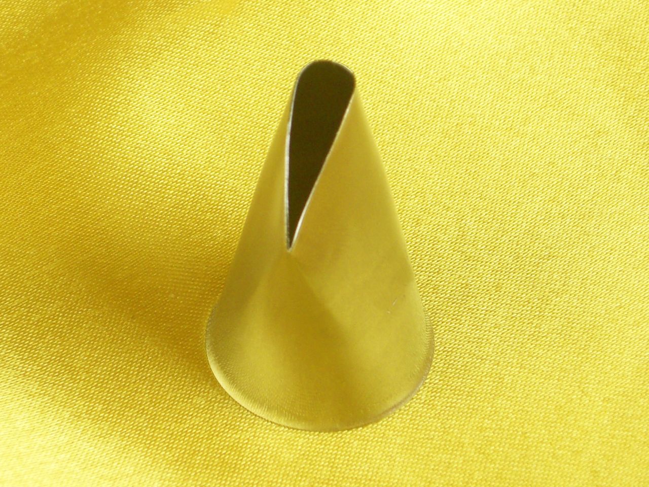 garniertuelle bluetenblatt gross