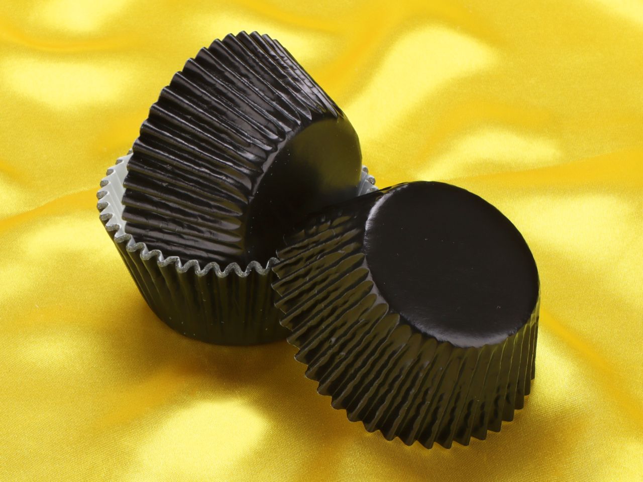 muffin cases foil black 24 pieces