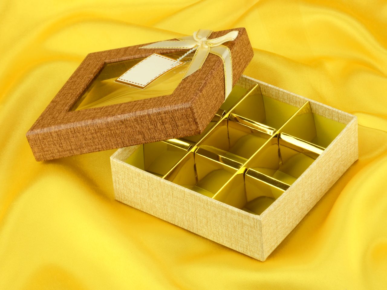 chocolate case treasure fuer 9 pralinen