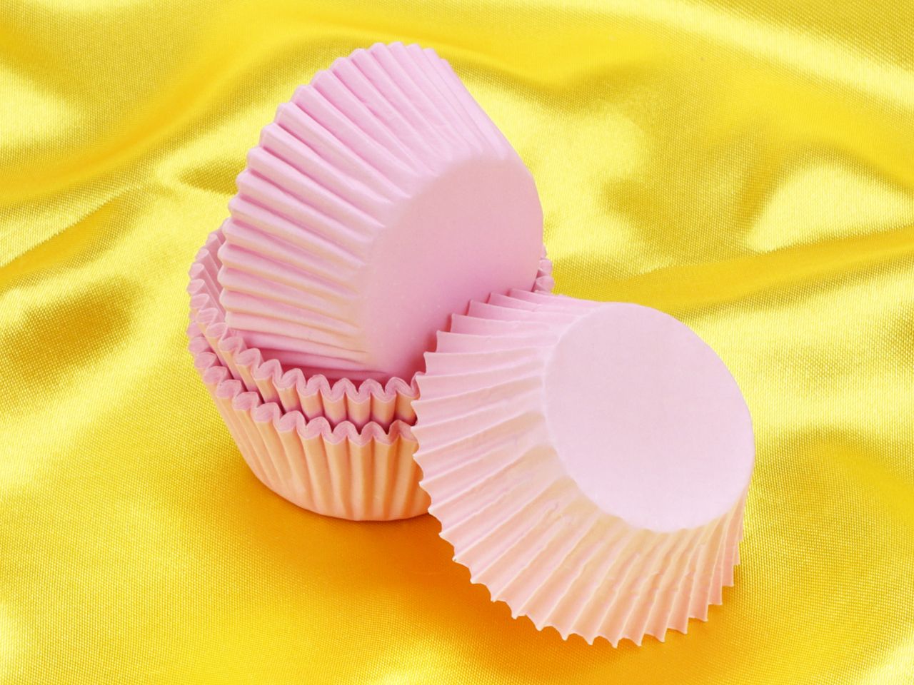 mini muffin cases baby pink 60 pieces