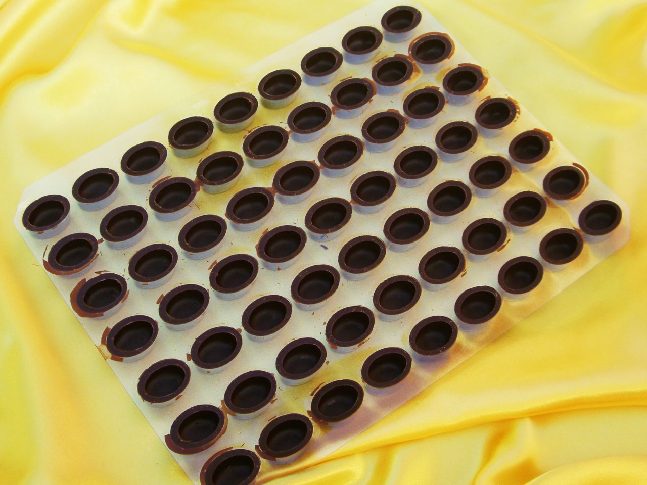 1 sheet oval shells dark