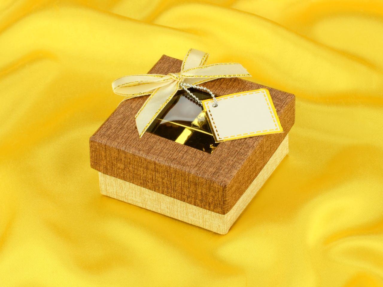 chocolate case treasure fuer 4 pralinen
