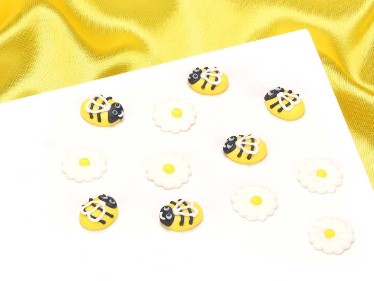 zuckerdekor bienen und blumen 25mm 12 stueck