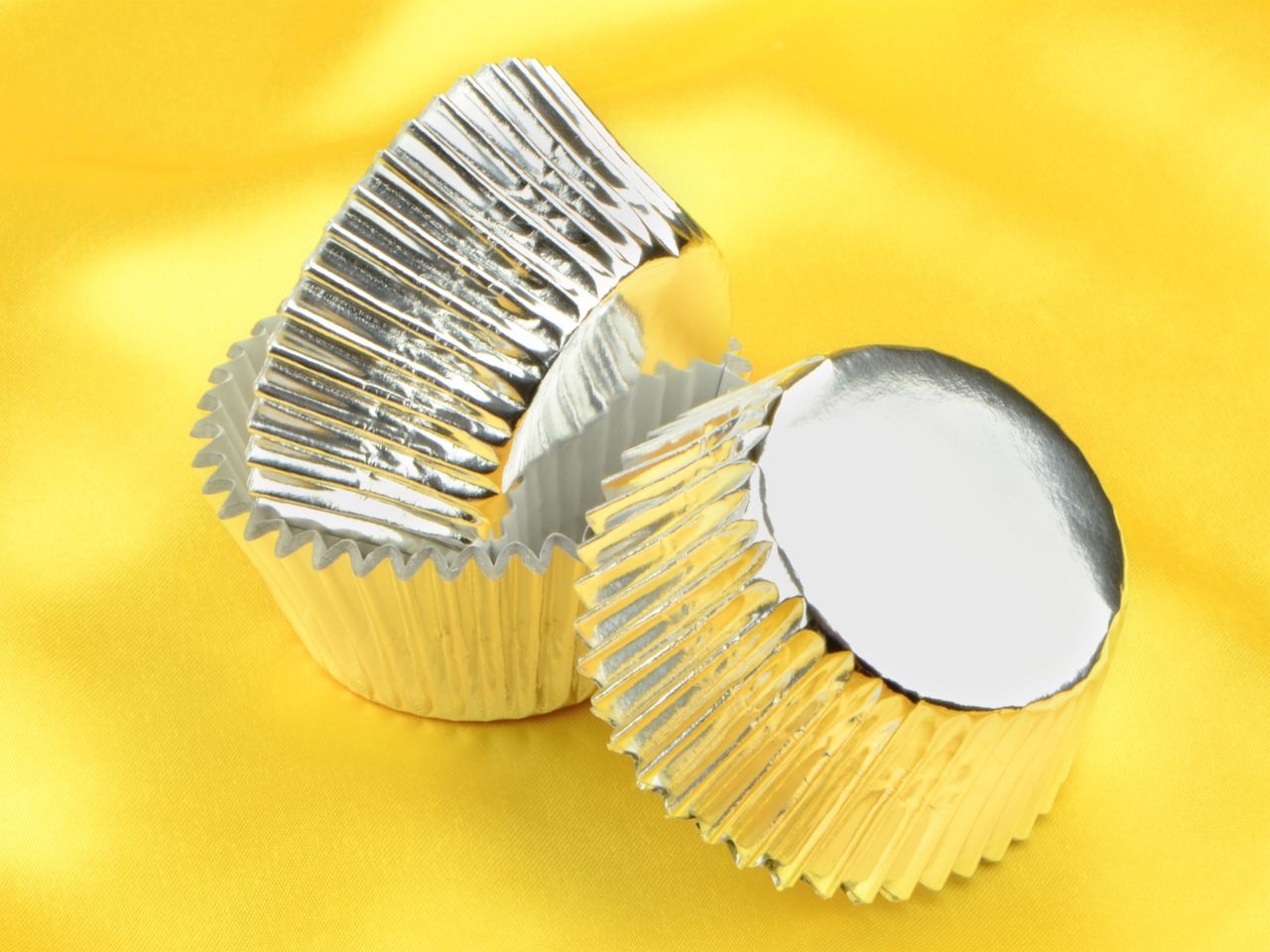 muffin cases foil silver 24 pieces